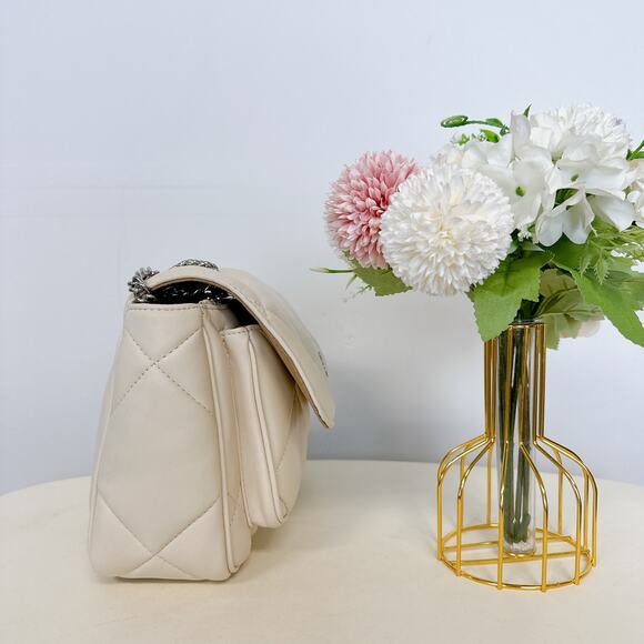 Coach CJ611 Klare Crossbody 25 With Puffy Diamond Quilting IN CHALK - Picture 4 of 7